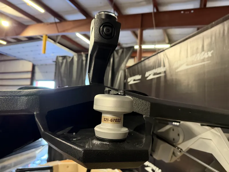 Slide: The Image of Nautique Super Air Nautique S21 2026 - 44