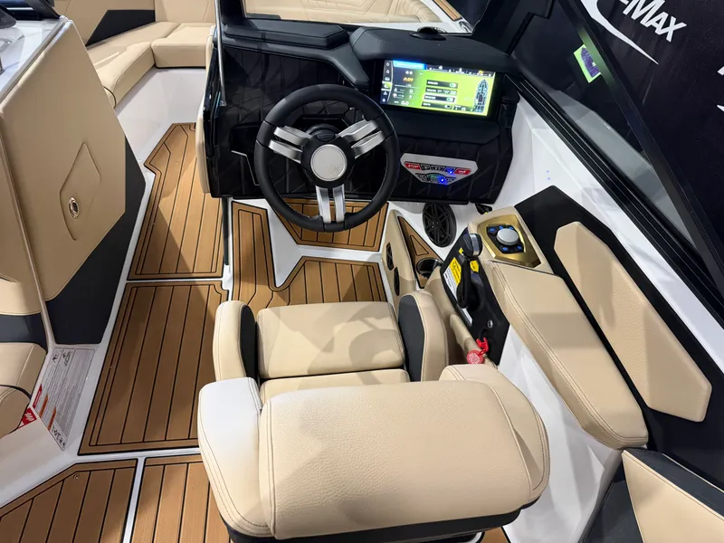 Slide: The Image of Nautique Super Air Nautique S21 2026 - 24