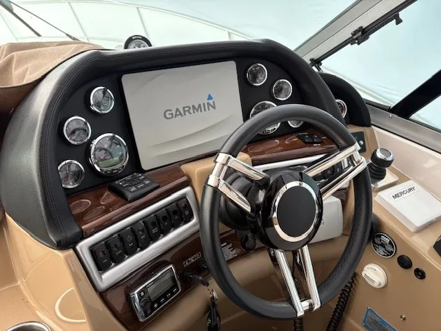 Slide: The Image of Four Winns 355 VISTA 2016 - 10