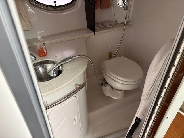 Slide: The Image of Four Winns 355 VISTA 2016 - 15