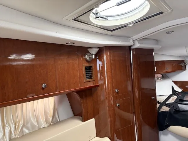 Slide: The Image of Four Winns 355 VISTA 2016 - 20