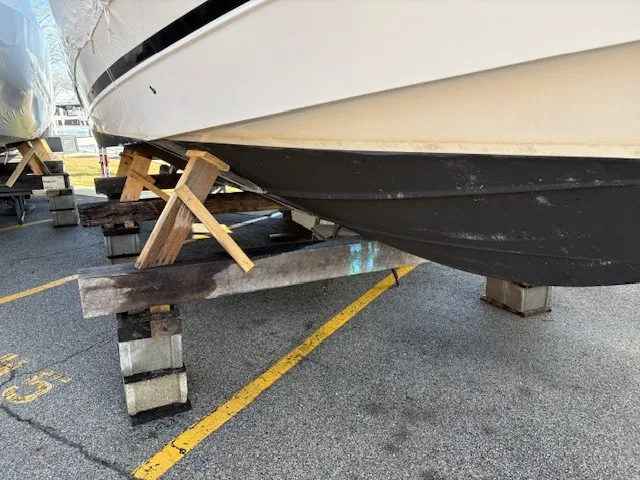 Slide: The Image of Four Winns 355 VISTA 2016 - 33