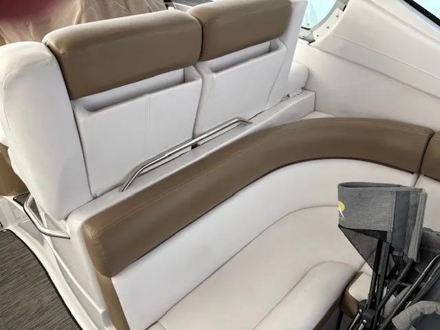 Slide: The Image of Four Winns 355 VISTA 2016 - 4