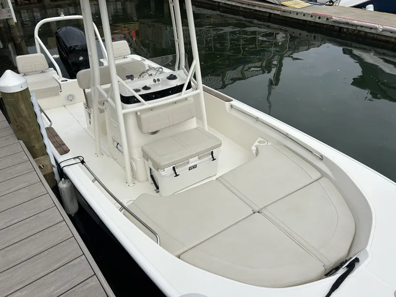 Slide: The Image of Boston Whaler 19 MTK 2024 - 25