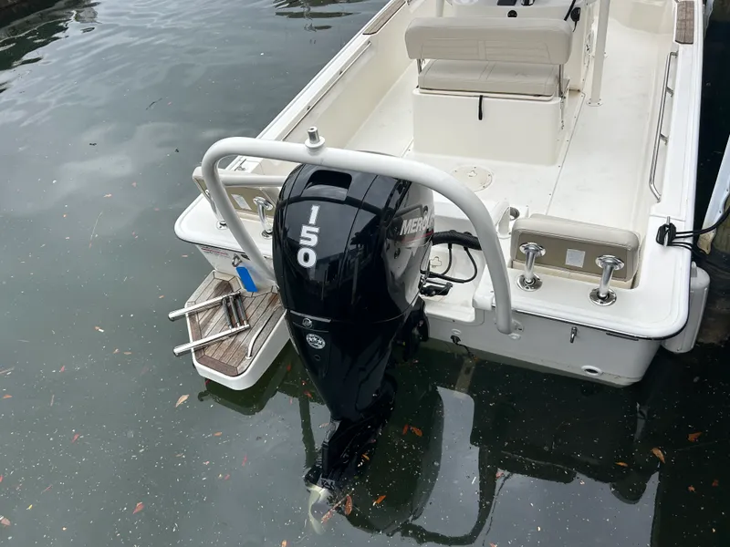 Slide: The Image of Boston Whaler 19 MTK 2024 - 8