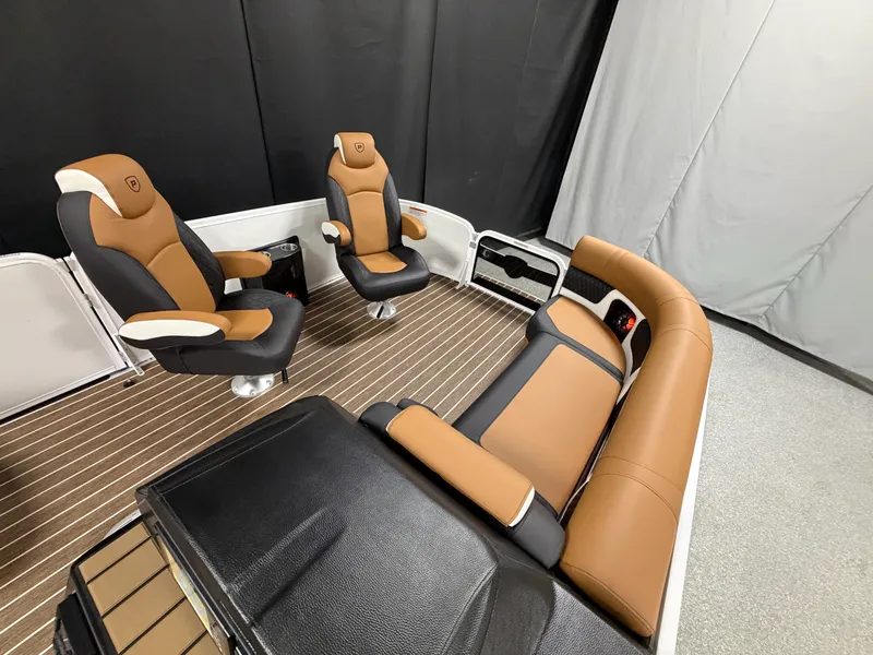 Slide: The Image of Premier 230 SOLARIS 2026 - 68