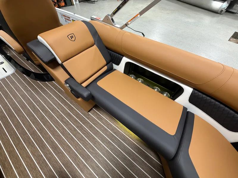 Slide: The Image of Premier 230 SOLARIS 2026 - 38