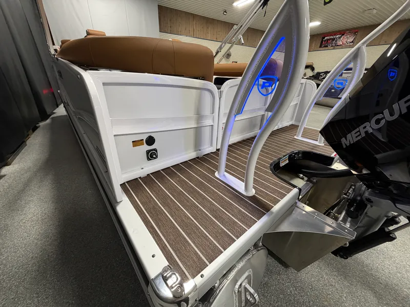 Slide: The Image of Premier 230 SOLARIS 2026 - 17