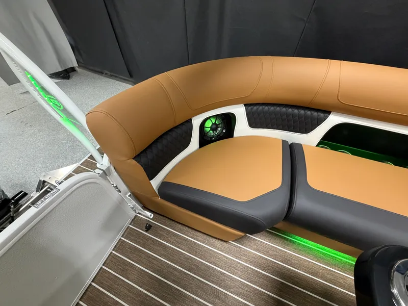 Slide: The Image of Premier 230 SOLARIS 2026 - 22
