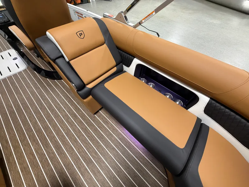 Slide: The Image of Premier 230 SOLARIS 2026 - 37
