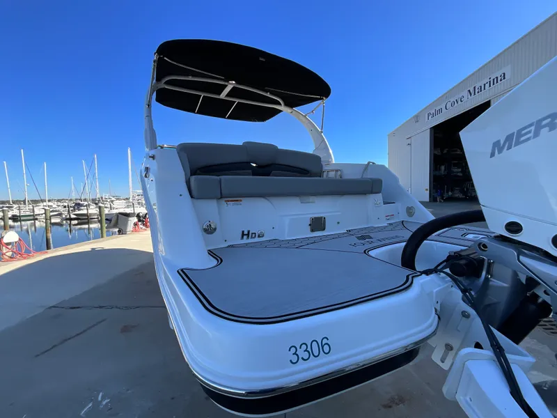 Slide: The Image of Four Winns HD 8 2023 - 14