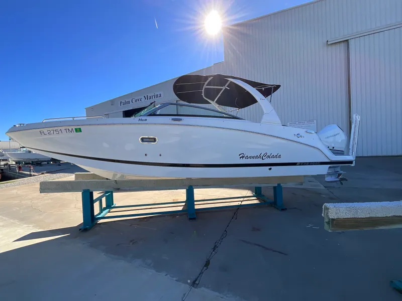 Slide: The Image of Four Winns HD 8 2023 - 19