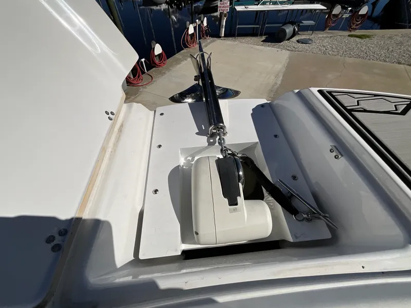 Slide: The Image of Four Winns HD 8 2023 - 31