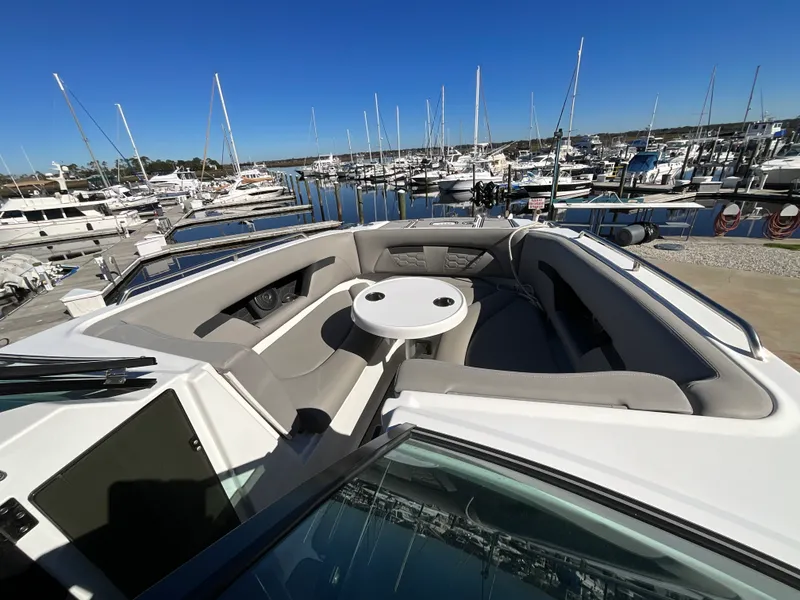 Slide: The Image of Four Winns HD 8 2023 - 46