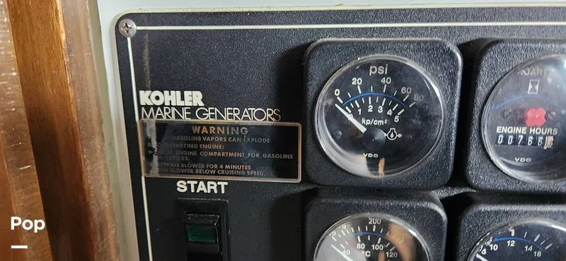 Slide: The Image of Chris-Craft Commander 38 1968 - 15129058