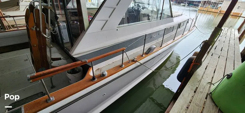 Slide: The Image of Chris-Craft Commander 38 1968 - 15129086