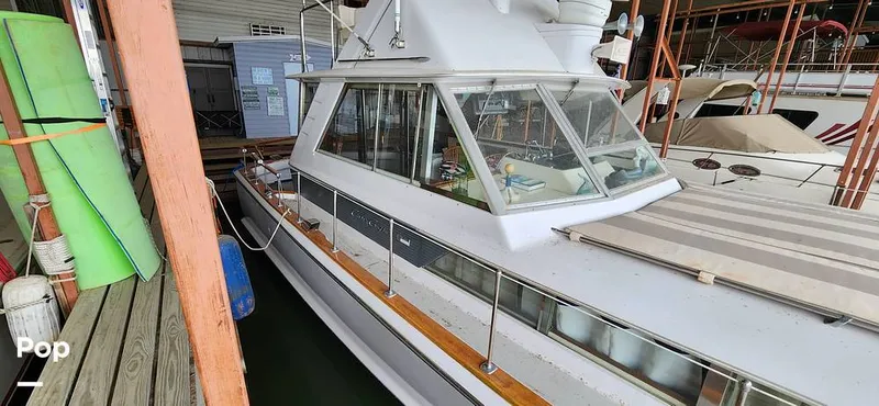 Slide: The Image of Chris-Craft Commander 38 1968 - 15129098