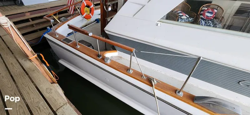 Slide: The Image of Chris-Craft Commander 38 1968 - 15129101