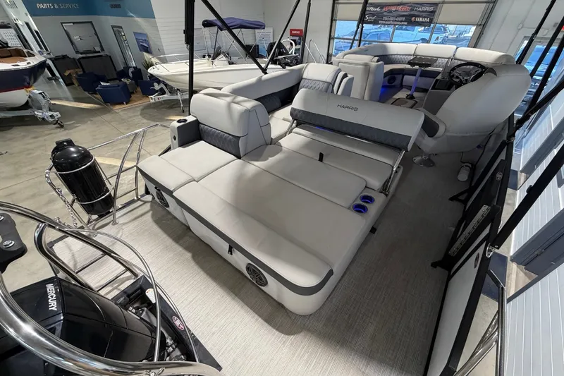 Slide: The Image of Harris SUNLINER 230 2023 - 10