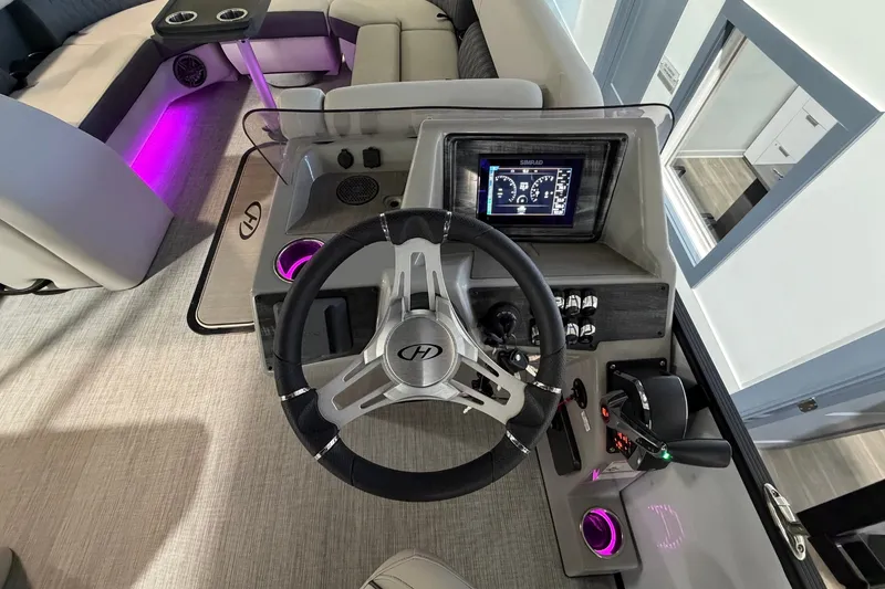 Slide: The Image of Harris SUNLINER 230 2023 - 15