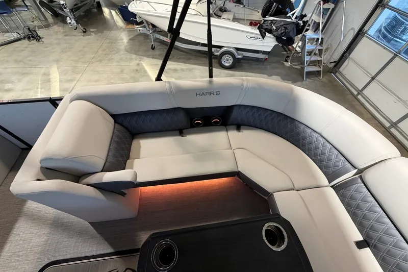 Slide: The Image of Harris SUNLINER 230 2023 - 22