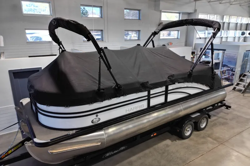 Slide: The Image of Harris SUNLINER 230 2023 - 25