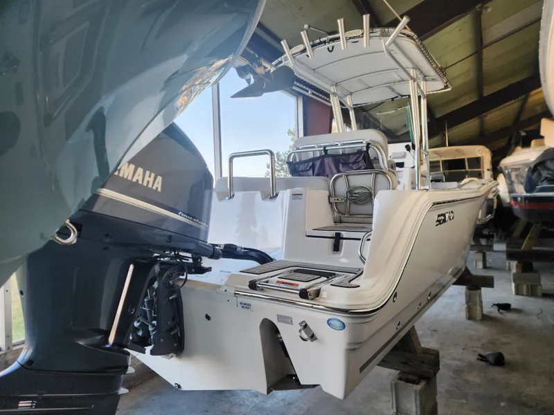 Slide: The Image of Sea Fox 248 COMMANDER 2023 - 9