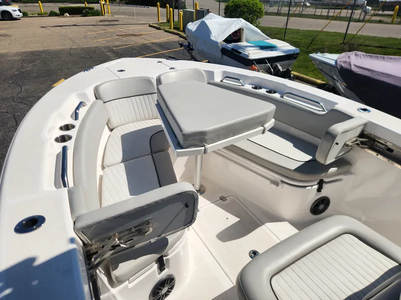 Slide: The Image of Sea Fox 248 COMMANDER 2023 - 8