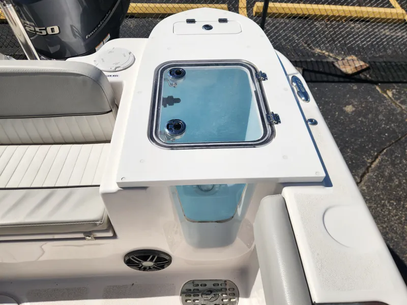 Slide: The Image of Sea Fox 248 COMMANDER 2023 - 12
