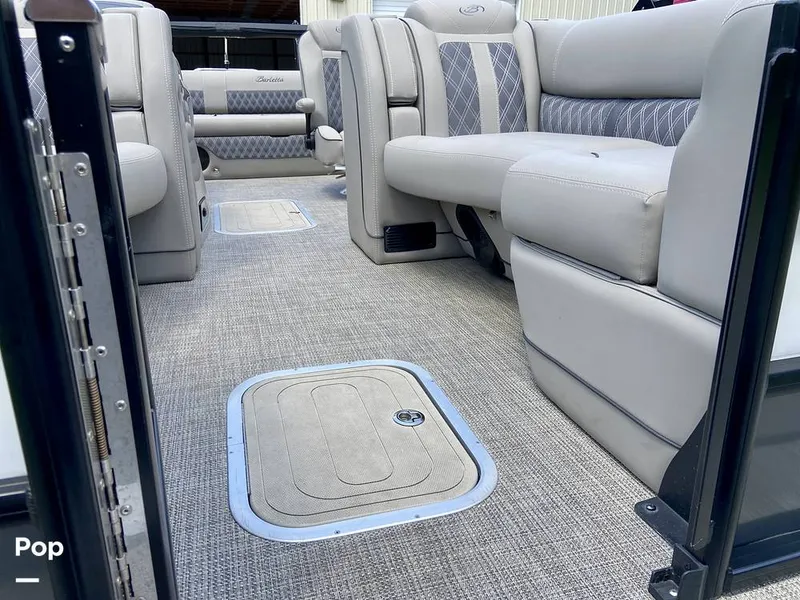 Slide: The Image of Barletta Lusso L23UC 2022 - 15796846