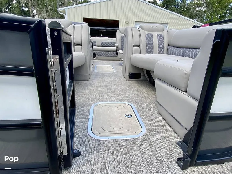 Slide: The Image of Barletta Lusso L23UC 2022 - 15796848