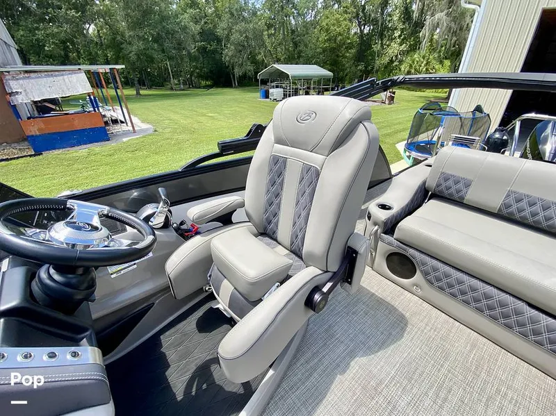 Slide: The Image of Barletta Lusso L23UC 2022 - 15796861