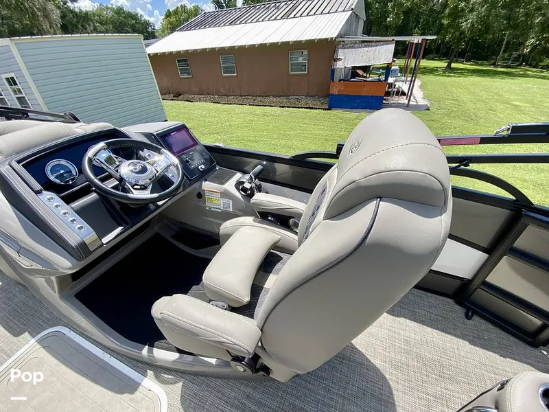 Slide: The Image of Barletta Lusso L23UC 2022 - 15796862