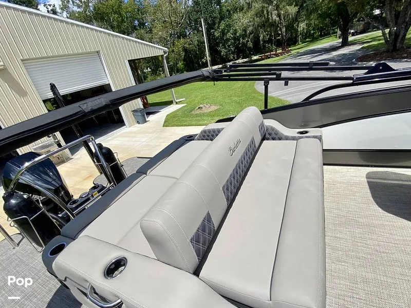 Slide: The Image of Barletta Lusso L23UC 2022 - 15796868