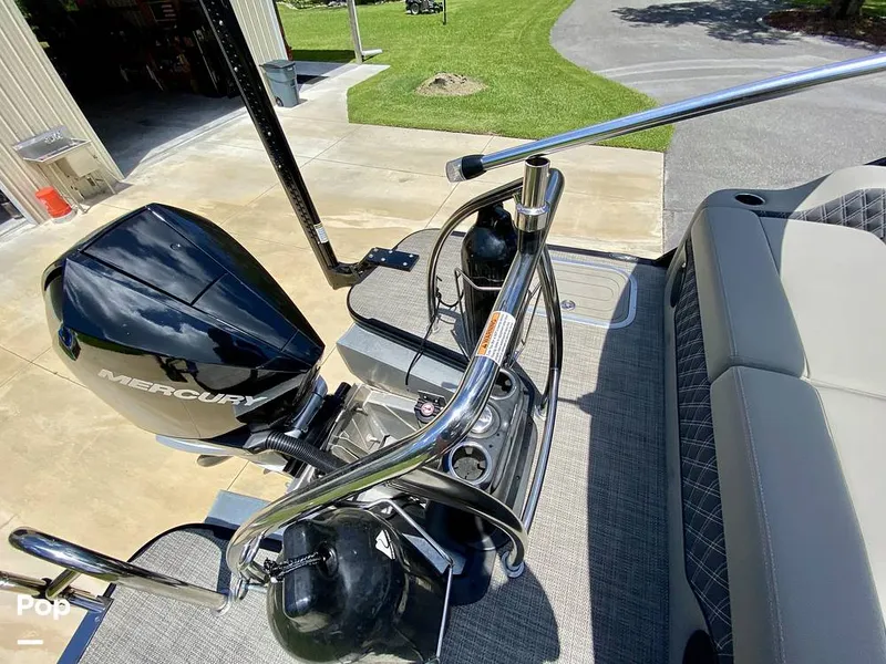 Slide: The Image of Barletta Lusso L23UC 2022 - 15796871