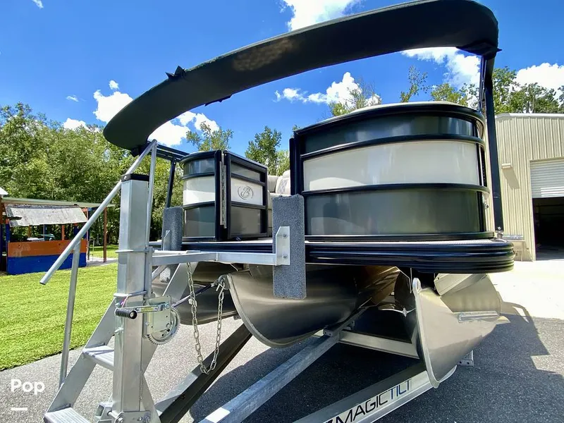 Slide: The Image of Barletta Lusso L23UC 2022 - 15796839