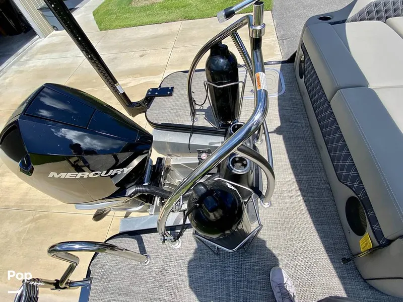 Slide: The Image of Barletta Lusso L23UC 2022 - 15796887