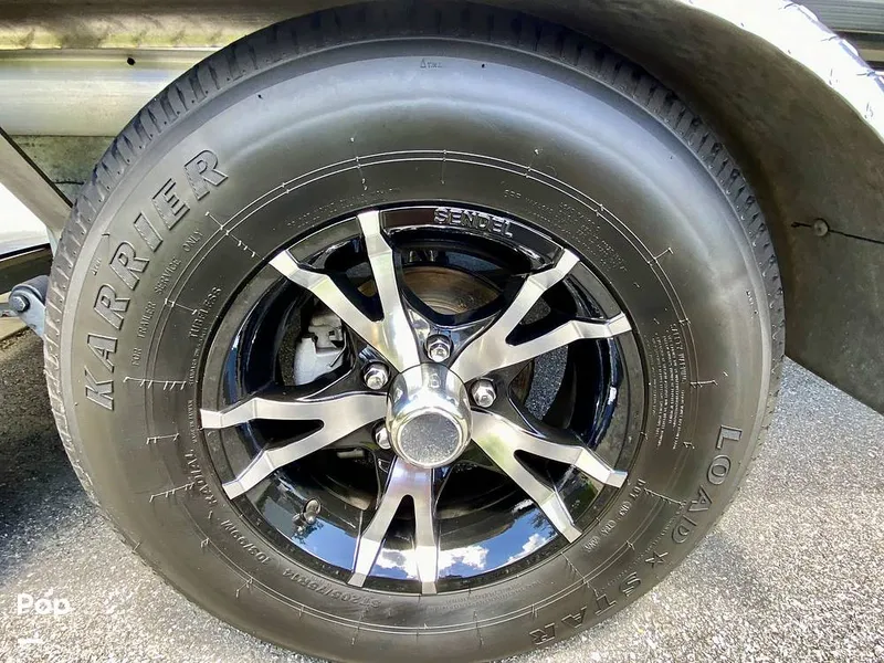 Slide: The Image of Barletta Lusso L23UC 2022 - 15796902