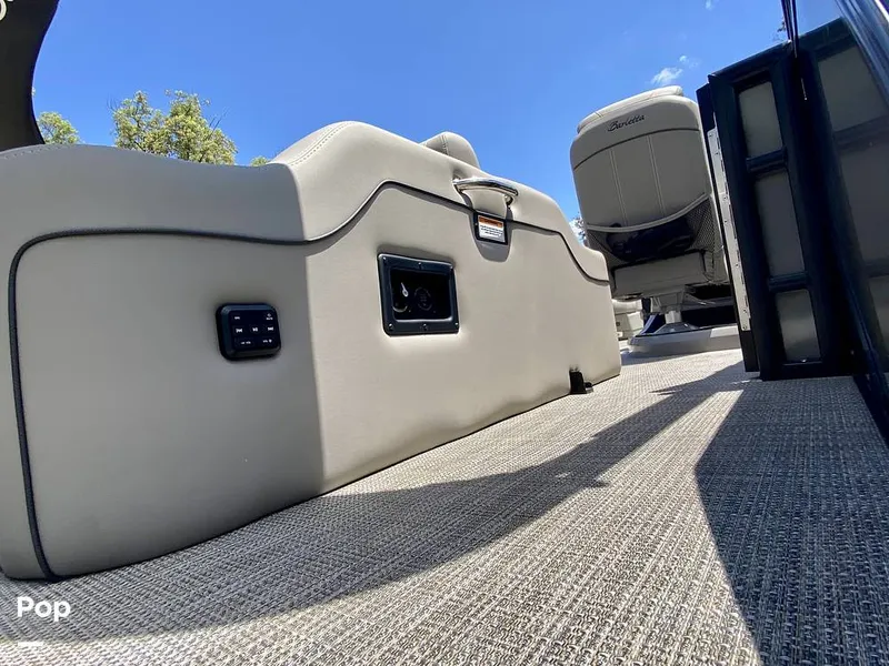 Slide: The Image of Barletta Lusso L23UC 2022 - 15796909