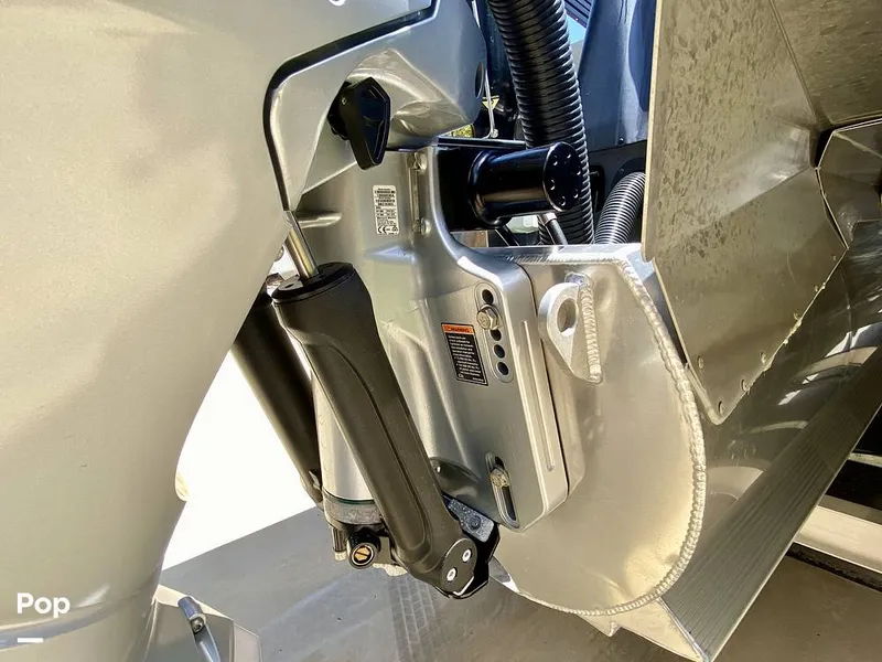 Slide: The Image of Barletta Lusso L23UC 2022 - 15796913