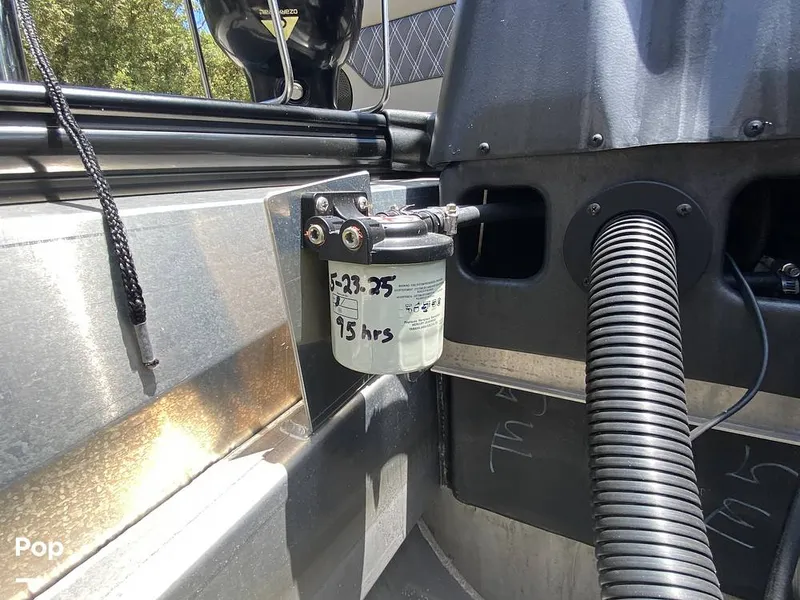 Slide: The Image of Barletta Lusso L23UC 2022 - 15796915