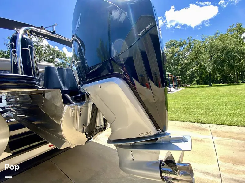 Slide: The Image of Barletta Lusso L23UC 2022 - 15796920