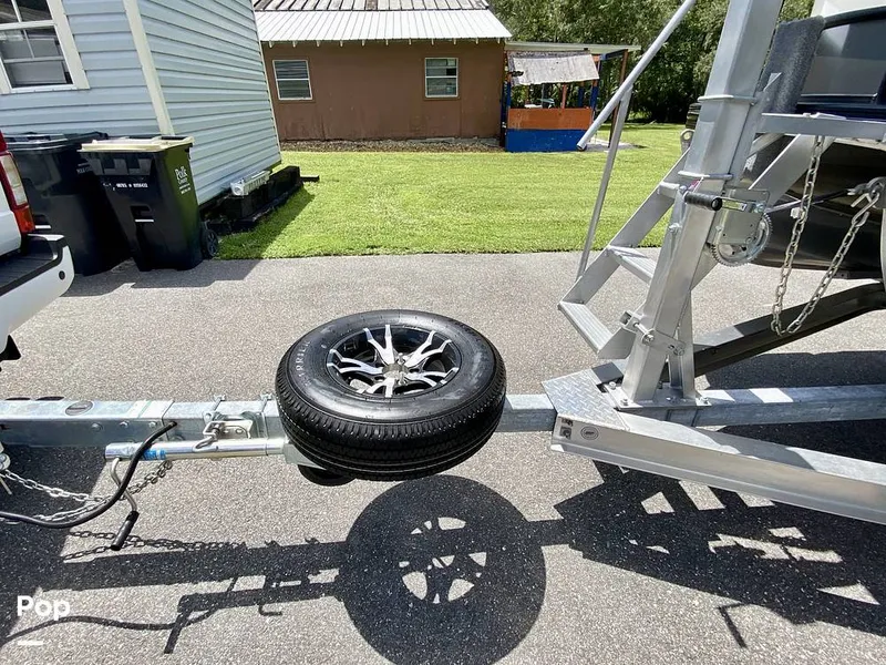 Slide: The Image of Barletta Lusso L23UC 2022 - 15796840