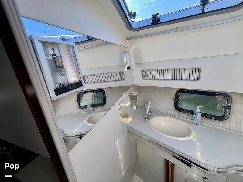 Slide: The Image of Cruisers Yachts Esprit 3370 1991 - 15056934