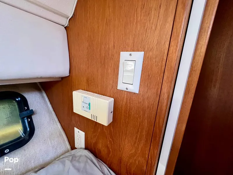 Slide: The Image of Cruisers Yachts Esprit 3370 1991 - 15056959