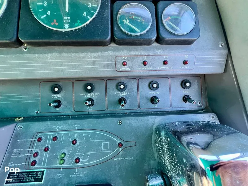 Slide: The Image of Cruisers Yachts Esprit 3370 1991 - 15056803