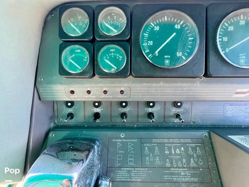 Slide: The Image of Cruisers Yachts Esprit 3370 1991 - 15056804