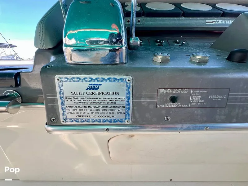 Slide: The Image of Cruisers Yachts Esprit 3370 1991 - 15056810