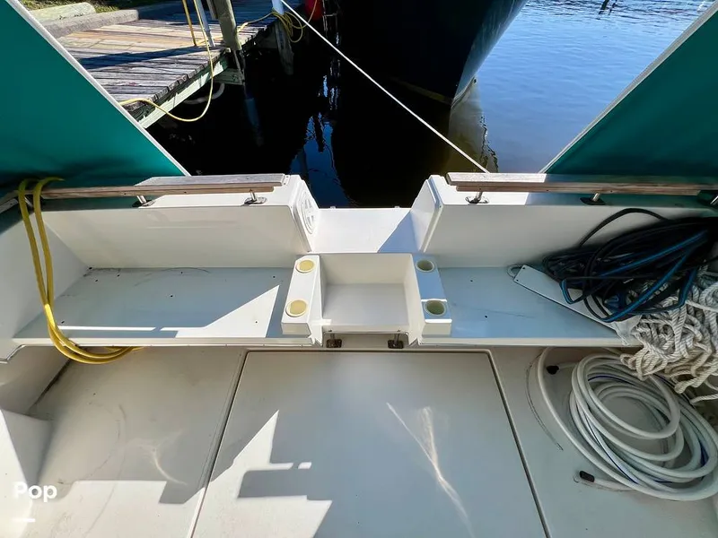 Slide: The Image of Cruisers Yachts Esprit 3370 1991 - 15056813