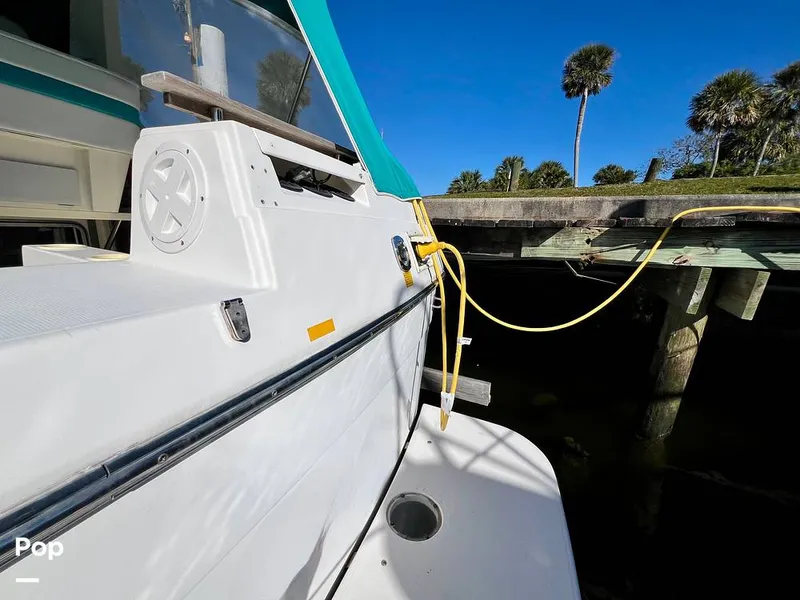 Slide: The Image of Cruisers Yachts Esprit 3370 1991 - 15056821